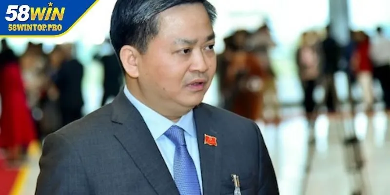 Hành trình học vấn và sự nghiệp của CEO Hùng Huy