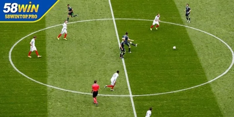 Lợi ích và rủi ro khi chơi giao bóng trước